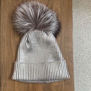 Adrienne Landau Stylish Silver Knit Beanie with Faux Fur Pom